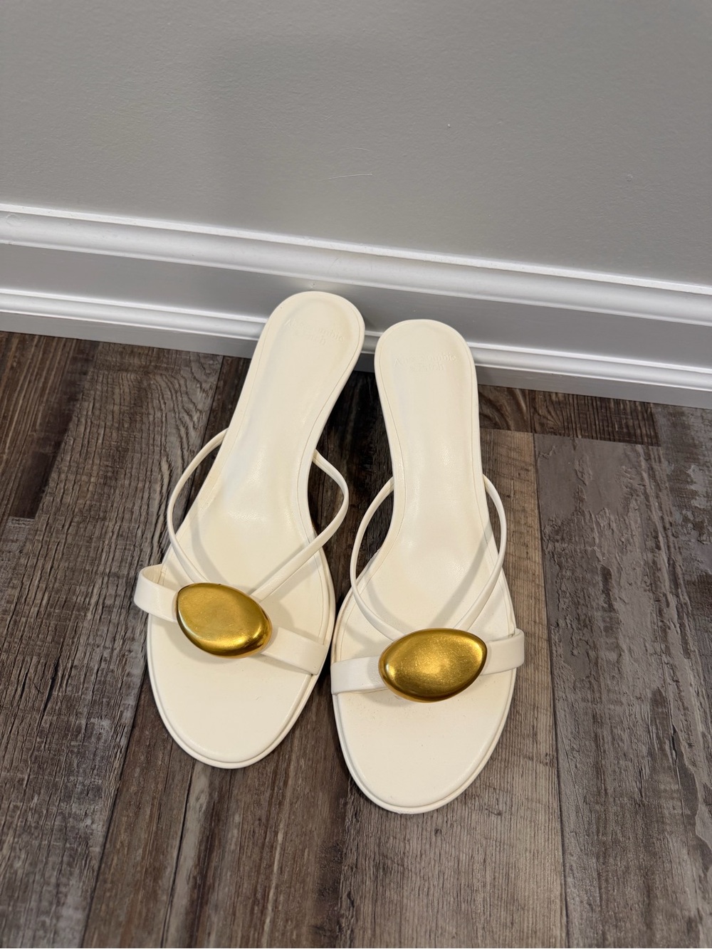 Abercrombie & Fitch Cream Slide Sandals with Gold Accent
